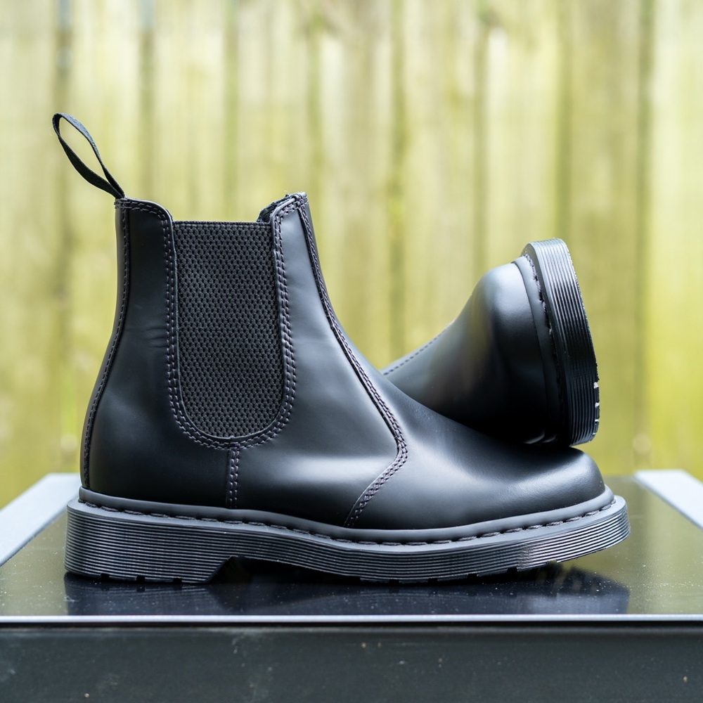 Dr. Martens Doc Martens 2976 Mono Smooth Leather Chelsea Boots